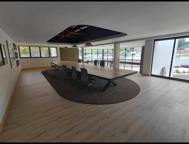 133M² OFFICE TO LET IN HALFWAY HOUSE